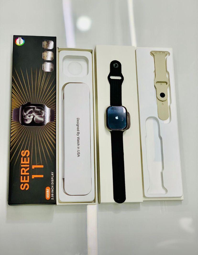 Series 11 Smartwatch (Apple Logo)