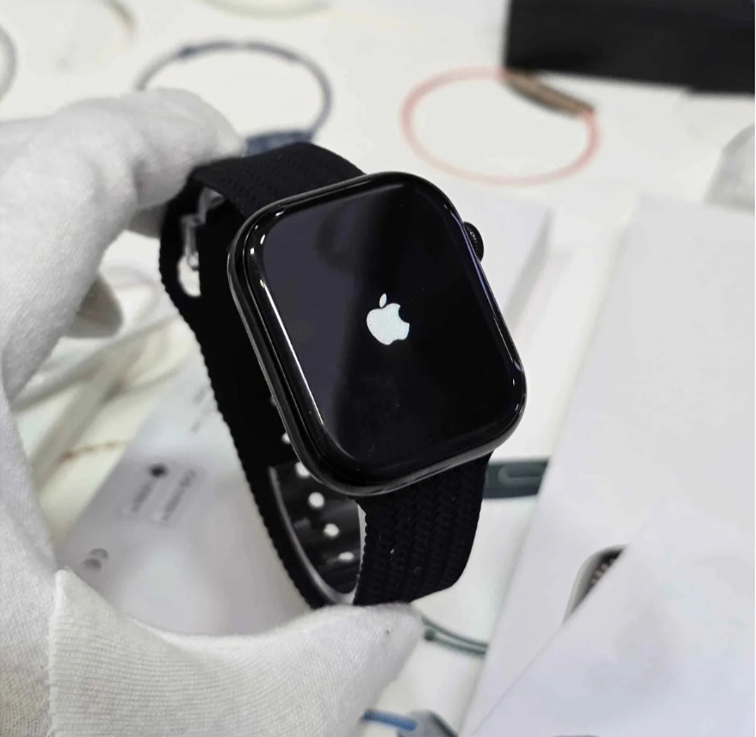 Series 11 Smartwatch (Apple Logo)